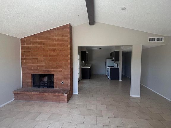 4th image of 2849 Beachcomber Dr #A