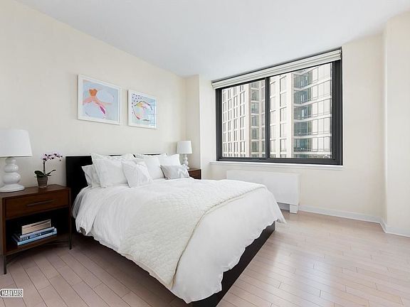 5th image of 230 Ashland Pl APT 10D