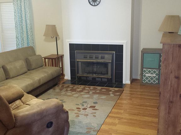 4th image of 126 W Victoria Ct APT B