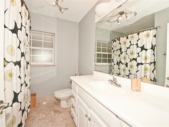 5th image of 6769 Beechmont Ave