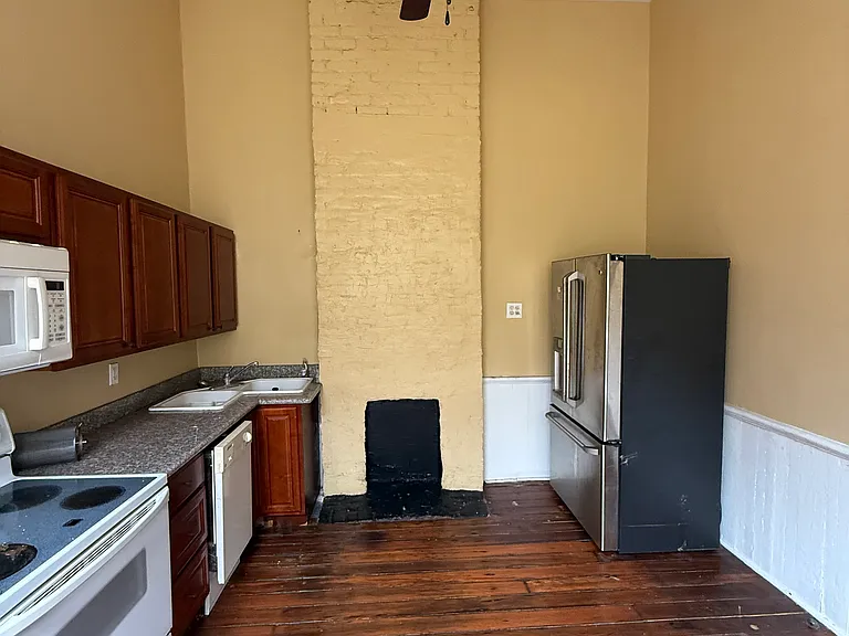 2229 Brainard St #B — Photo 3