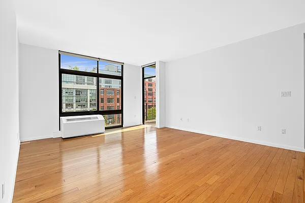Sold by Triplemint | media 9