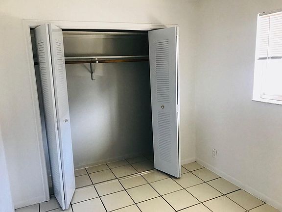 5th image of 1100 S Lake Dr APT 12