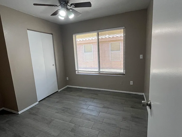 1690 E Countrywalk Ln — Photo 15