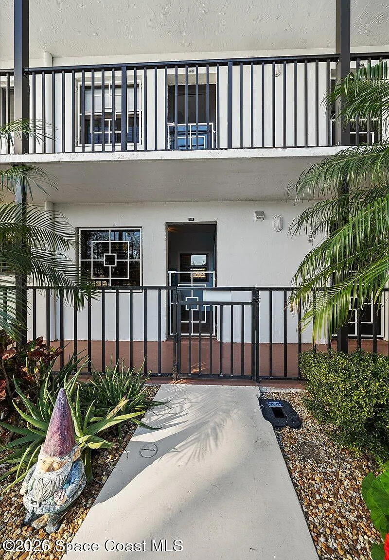2 bed, 2.0 bath, 1236 sqft, $3,000 — Photo 1