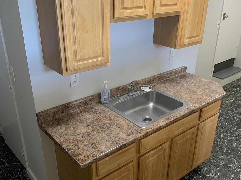 1st image of 11 Atwood Ct APT 7