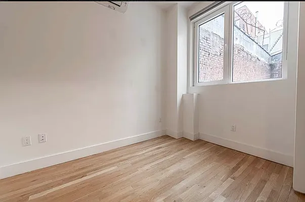 Rented by EXR | media 15