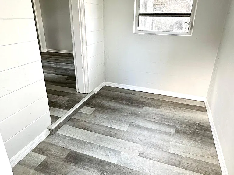 3607 Lindell Ave — Photo 2