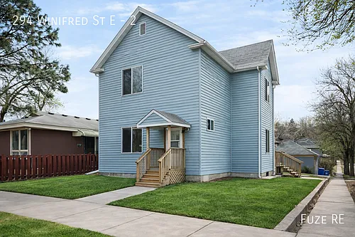 294 Winifred St E Photo 1