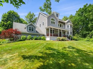 8 Cogswell St, Ipswich, MA 01938