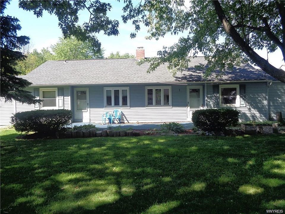 1st image of 19 Elkhurst Dr