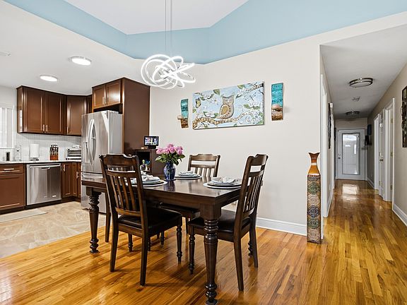 4th image of 3481 Barnstaple Dr