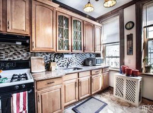162 Newton St APT 3R, Brooklyn, NY 11222