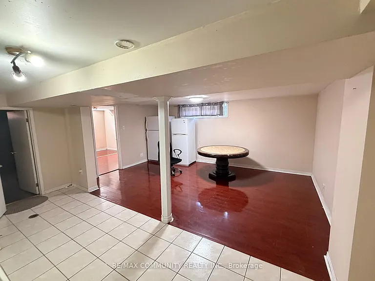 52 Grassington Cres #BASEMENT — Photo 5