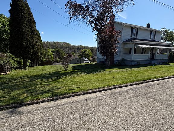 2nd image of 412 4th St