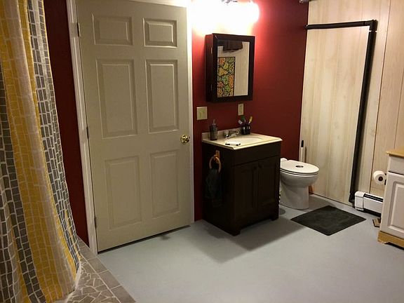 Basement 3/4 bath & laundry