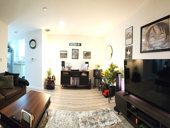 5th image of 1141 N Columbus Ave #8