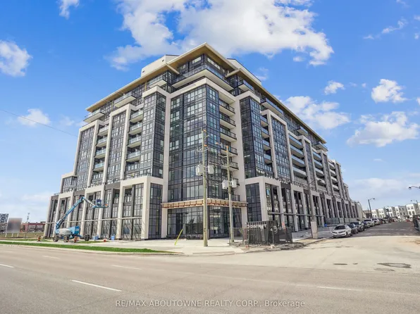 405 Dundas St W #707, Oakville, ON L6M 4M2