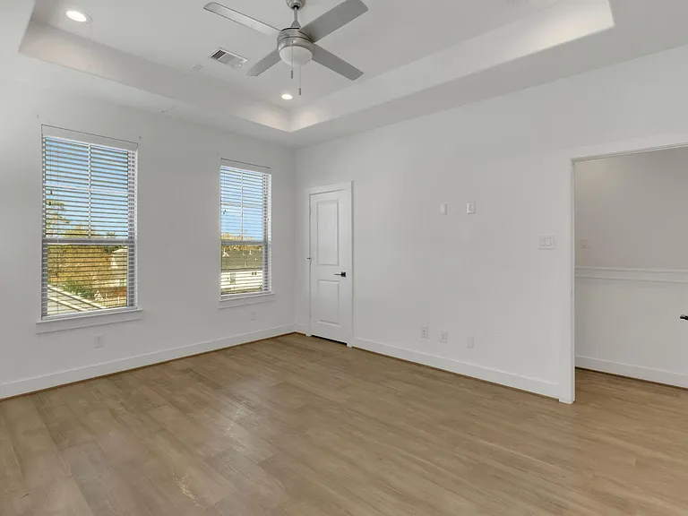 1526 Chestnut St — Photo 32