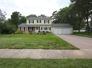 892 Westminster Dr, Toms River, NJ 08753