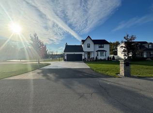 7014 Rebecca Dr, Niagara Falls, NY