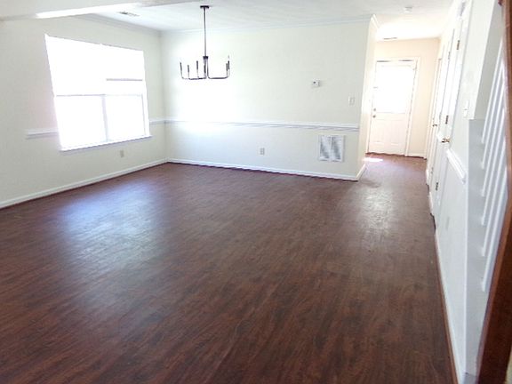 4th image of 3860 Sir Francis Drake Dr