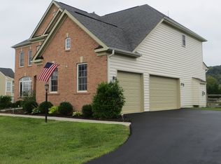 16021 Garriland Dr, Leesburg, VA 20176