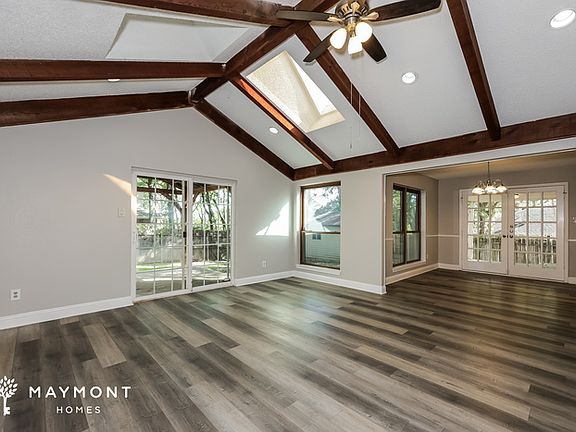 5th image of 1009 Woodridge Dr