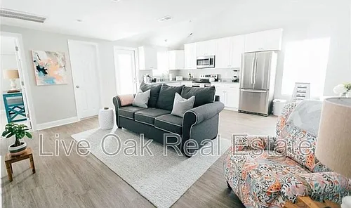 402 33rd St Photo 1