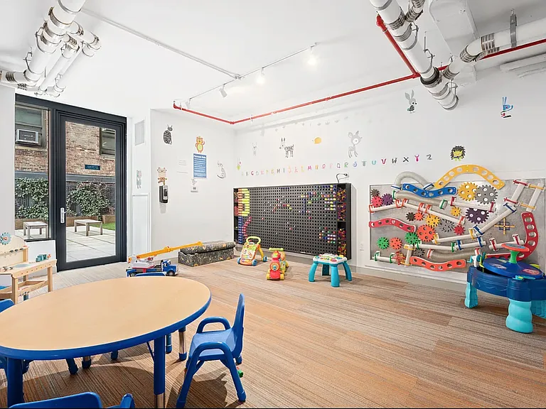 415 Red Hook Ln #6E — Photo 12