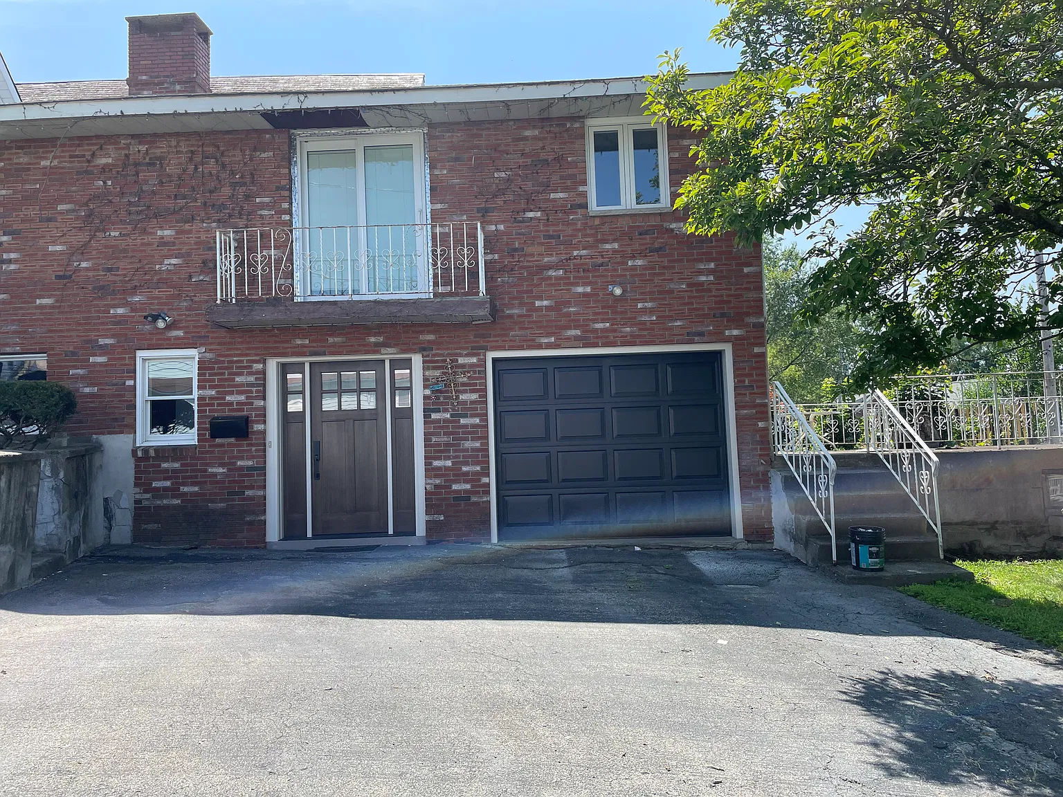 3 bed, 1200 sqft, $1,800 — Photo 2