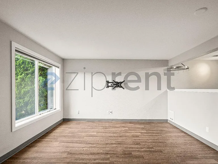 3420 15th Ave W #105 — Photo 4