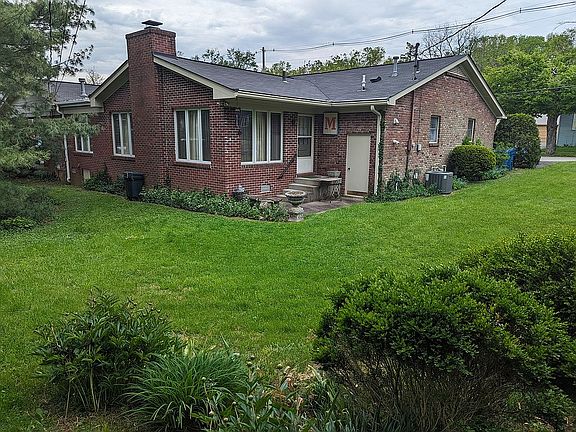 2nd image of 513.515 Plainview Dr