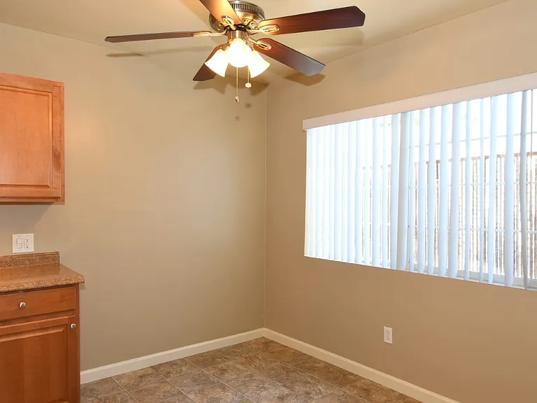 264 G St — Photo 3