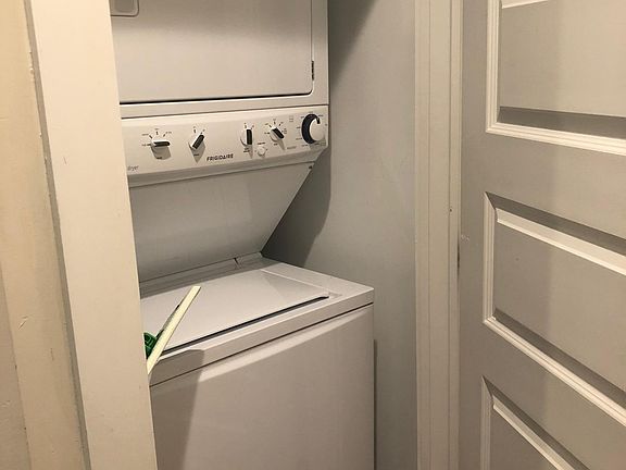 5th image of 12 N Mulberry St APT A