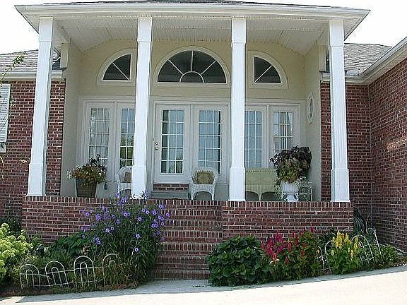 4th image of 189 Chapman View Dr