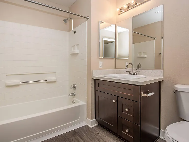 River Ridge Apartment Homes — Photo 17