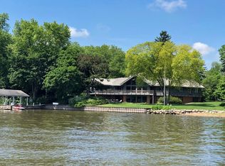 23975 N Hickory Nut Grove Rd, Cary, IL 60013