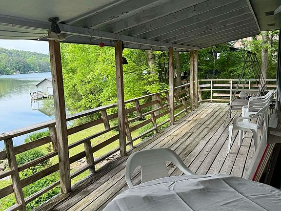 4th image of 8172 Cedar Mountain Rd