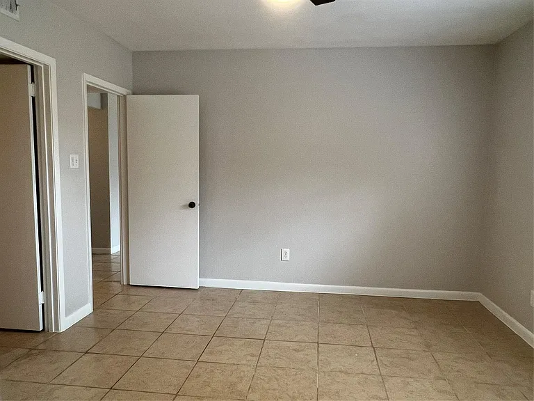 2824 Briarhurst Dr #9 — Photo 10