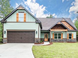653 Whispering Pines Dr, Macon, GA 31211