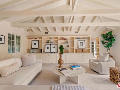 2251 Chelan Pl, Los Angeles, CA, 90068