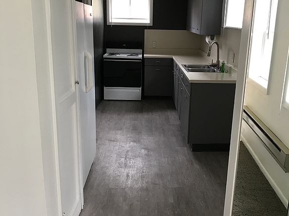 4th image of 1923 1/2 S 38th St