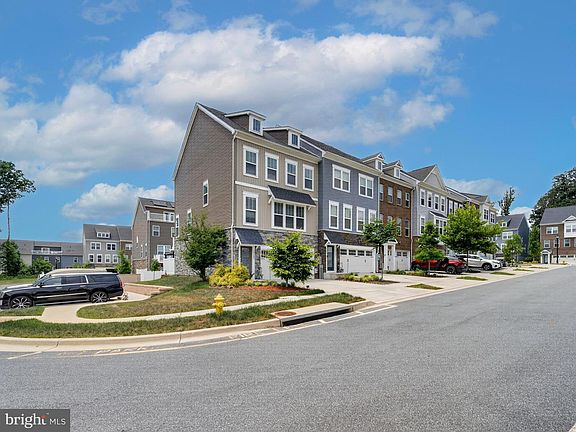 2nd image of 2155 Otter Creek Cir