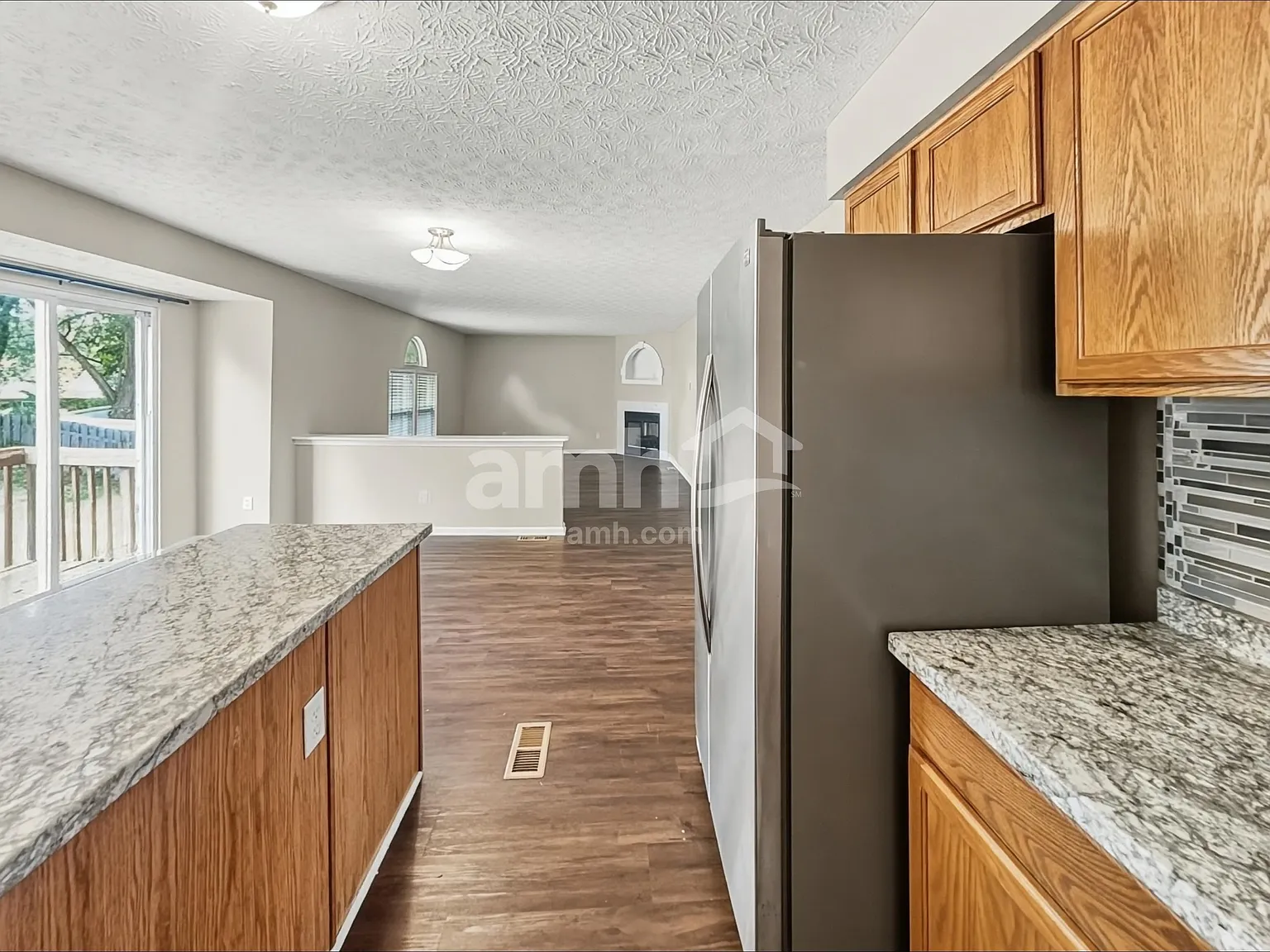 3 bed, 2.5 bath, 2892 sqft, $3,025 — Photo 4