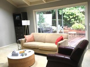 27 Bloch Ter, Lake Oswego, OR