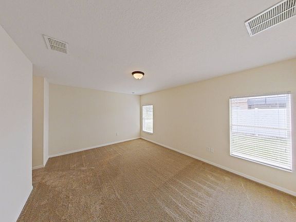 5th image of 1002 Cumberland Dr