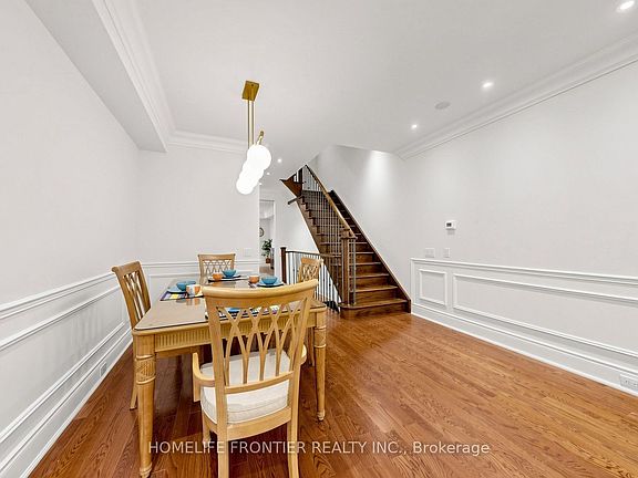 5th image of 30 Clairtrell Rd
