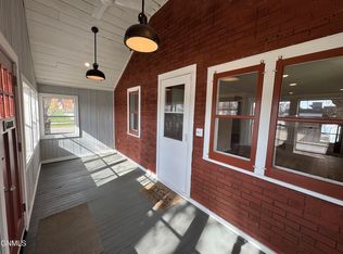 112 6th Ave NE, Mandan, ND 58554
