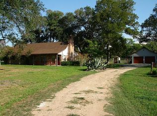 1703 Garrett Ct, Wharton, TX 77488